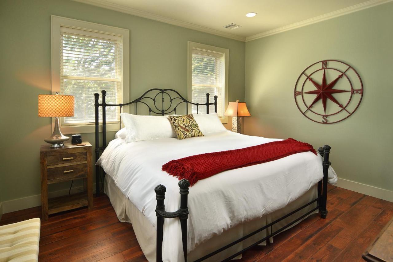 Bay Breeze Inn South Jamesport ภายนอก รูปภาพ
